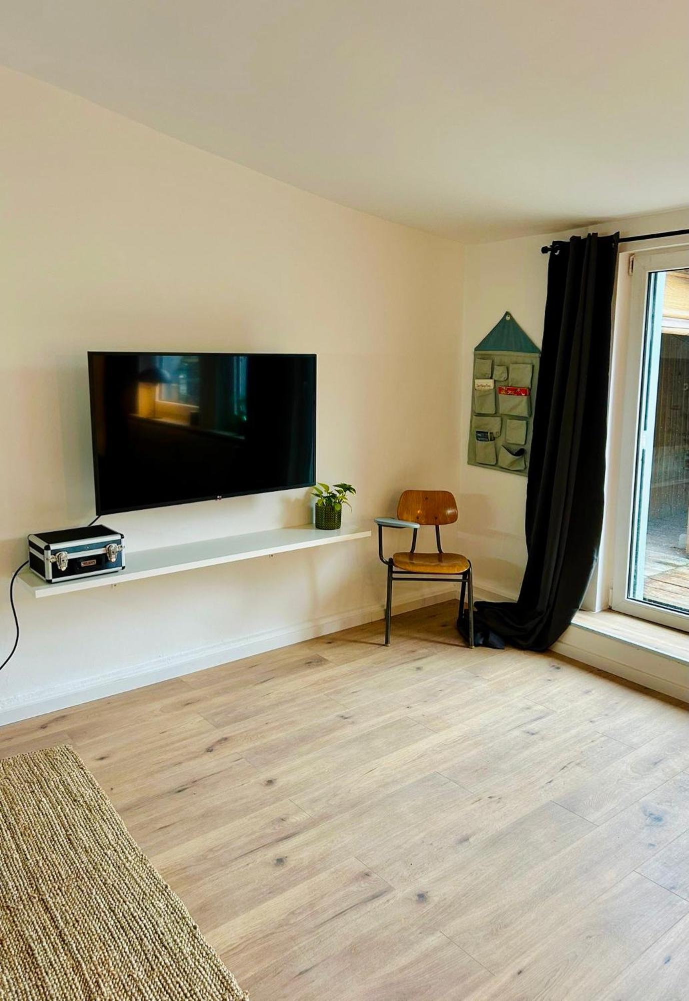 Feelslikehome - Urbane Altbauwohnung Mit Dachterasse& Parkplatz Bochum Eksteriør billede